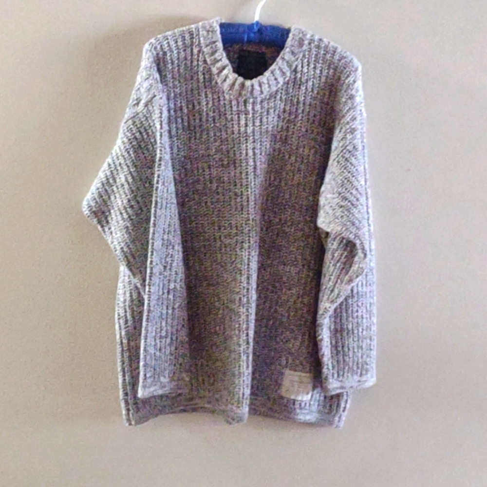 ABERCROMBIE AND FITCH Sweater - Picture 1 of 5